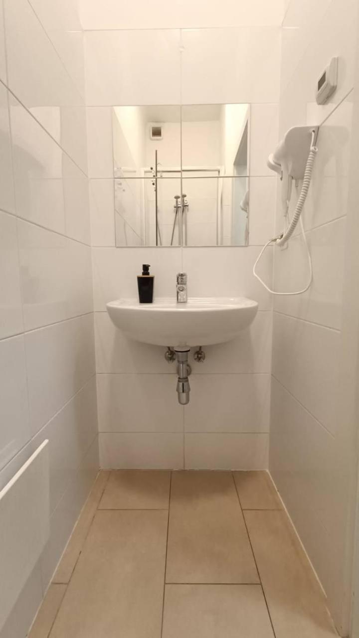 Deluxe Studio In Josefstaedter Strasse Area Apartment Vienna Exterior photo
